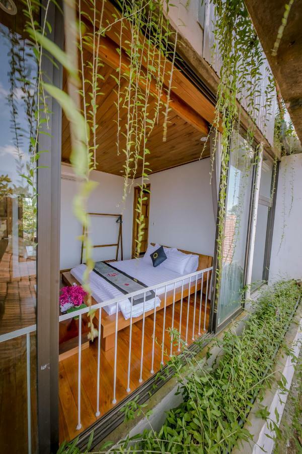 The Purple Hue Homestay ภายนอก รูปภาพ